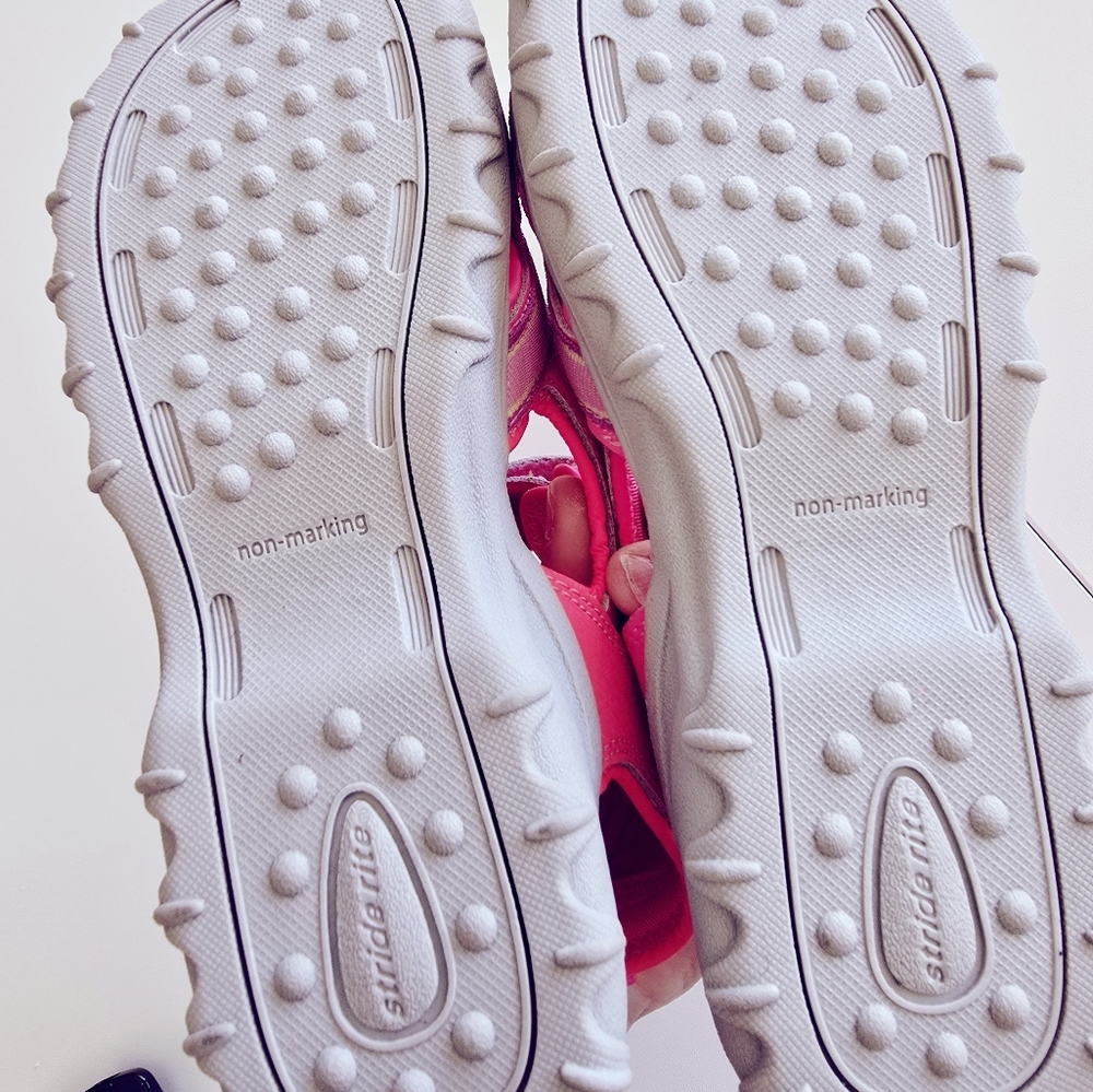 NEW! Stride Rite Sandals - Picture 3 of 6